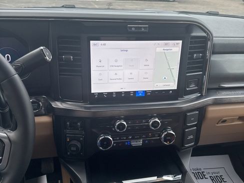 Used 2026 Ford F250 Lariat w/ Black Appearance Package image 9