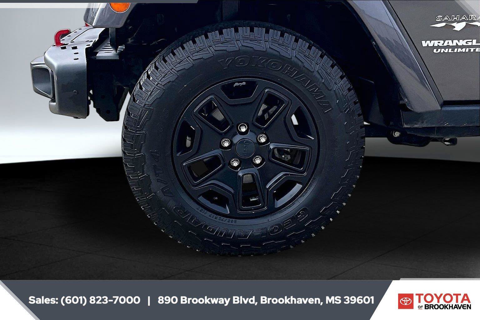Used 2016 Jeep Wrangler Unlimited Sahara AWD/4WD image 7