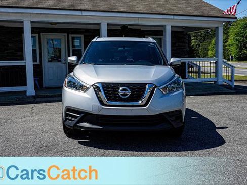 Used 2019 Nissan Kicks SV image 11