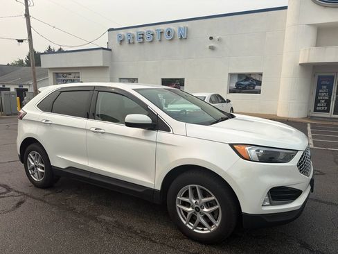 Used 2024 Ford Edge SEL w/ Convenience Package AWD/4WD image 2