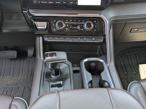 Used 2023 GMC Sierra 1500 Denali w/ Denali Reserve Package image 19