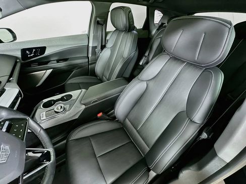 Used 2026 Cadillac Optiq Sport 2 w/ LPO, Floor Liner Package AWD/4WD image 24