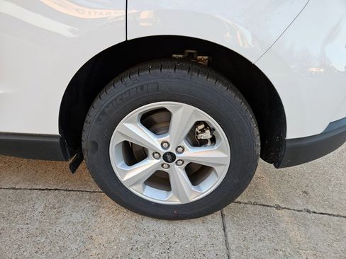 Used 2024 Ford Edge SE image 24