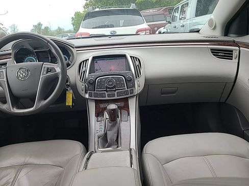 Used 2010 Buick LaCrosse CXL FWD image 8