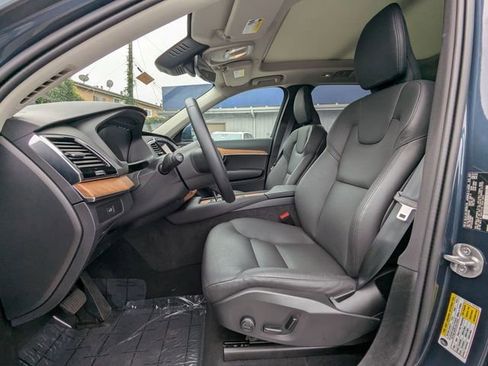 New 2024 Volvo XC90 B5 Plus w/ Protection Package Premier image 13