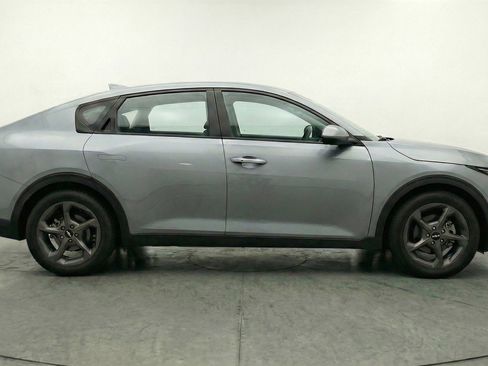 Used 2025 Kia K4 LXS image 11