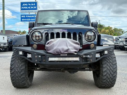 Used 2016 Jeep Wrangler Unlimited Rubicon AWD/4WD image 9