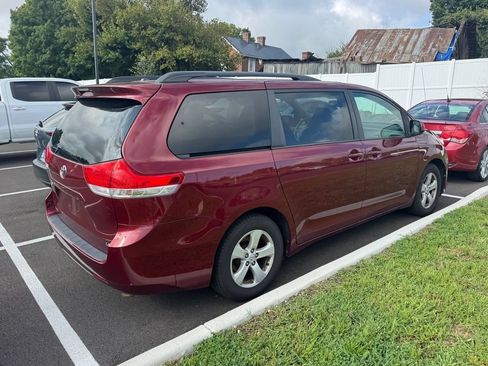 Used 2014 Toyota Sienna LE FWD image 14