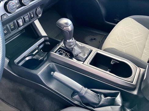 Certified 2022 Toyota Tacoma TRD Sport w/ Technology Package image 19