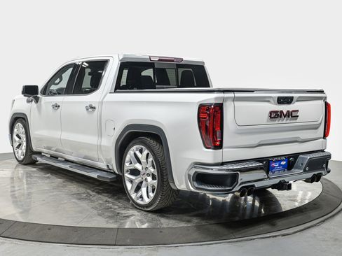 Used 2019 GMC Sierra 1500 SLT w/ SLT Premium Plus Package image 4