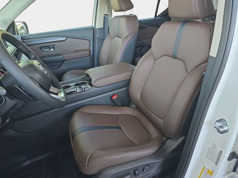 New 2026 Honda Pilot Touring image 16