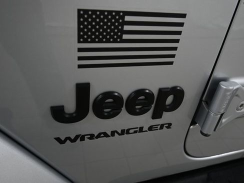 Used 2023 Jeep Wrangler Freedom Edition image 19