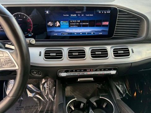 Used 2024 Mercedes-Benz GLS 450 4MATIC image 20