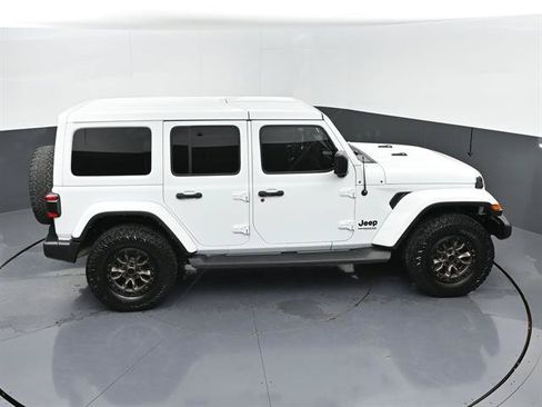 Used 2021 Jeep Wrangler Unlimited Sahara AWD/4WD image 36