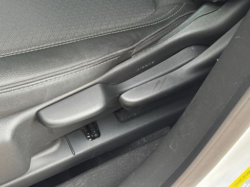 Used 2025 Buick Encore GX Preferred FWD image 22