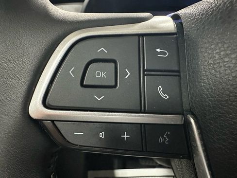 Used 2025 Toyota Grand Highlander AWD image 19