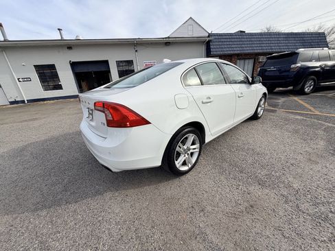 Used 2015 Volvo S60 T5 Premier image 9