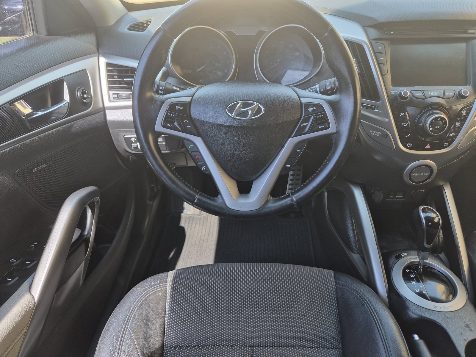 Used 2013 Hyundai Veloster w/ Style Pkg FWD image 9