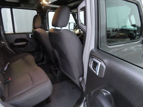 Used 2021 Jeep Wrangler Unlimited Sport image 27
