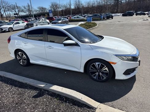 Used 2017 Honda Civic EX-T image 8