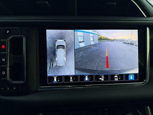 Used 2021 GMC Yukon Denali w/ Denali Premium Package AWD/4WD image 23