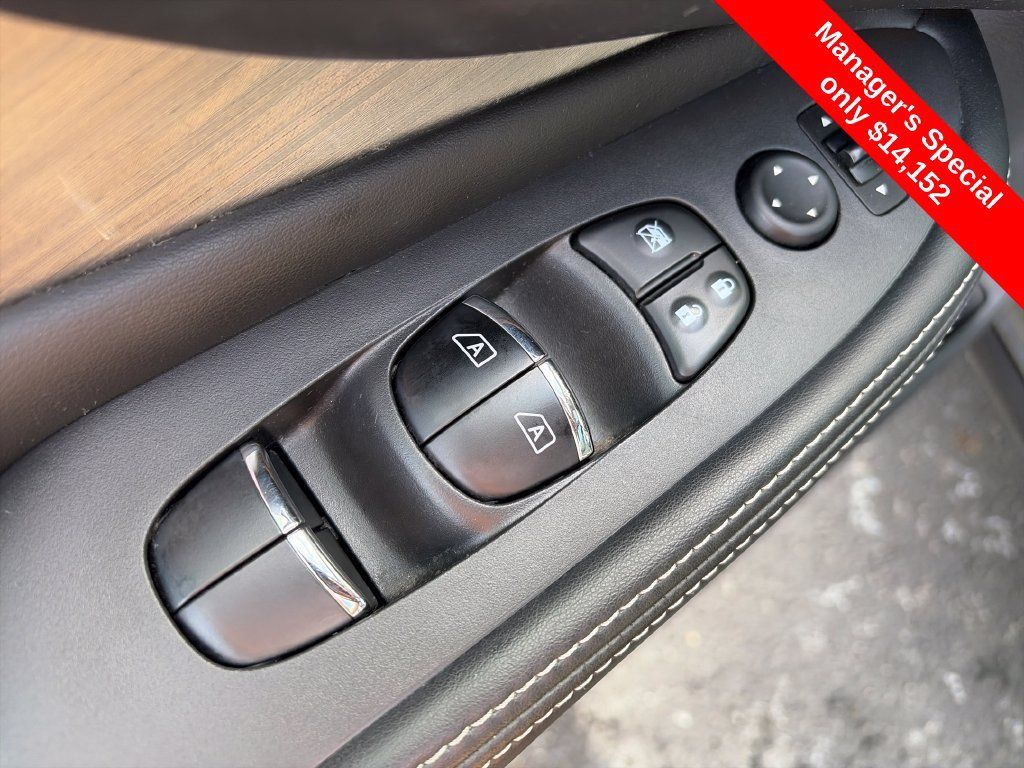 Used 2016 Nissan Murano Platinum w/ Platinum Technology Package AWD/4WD image 19