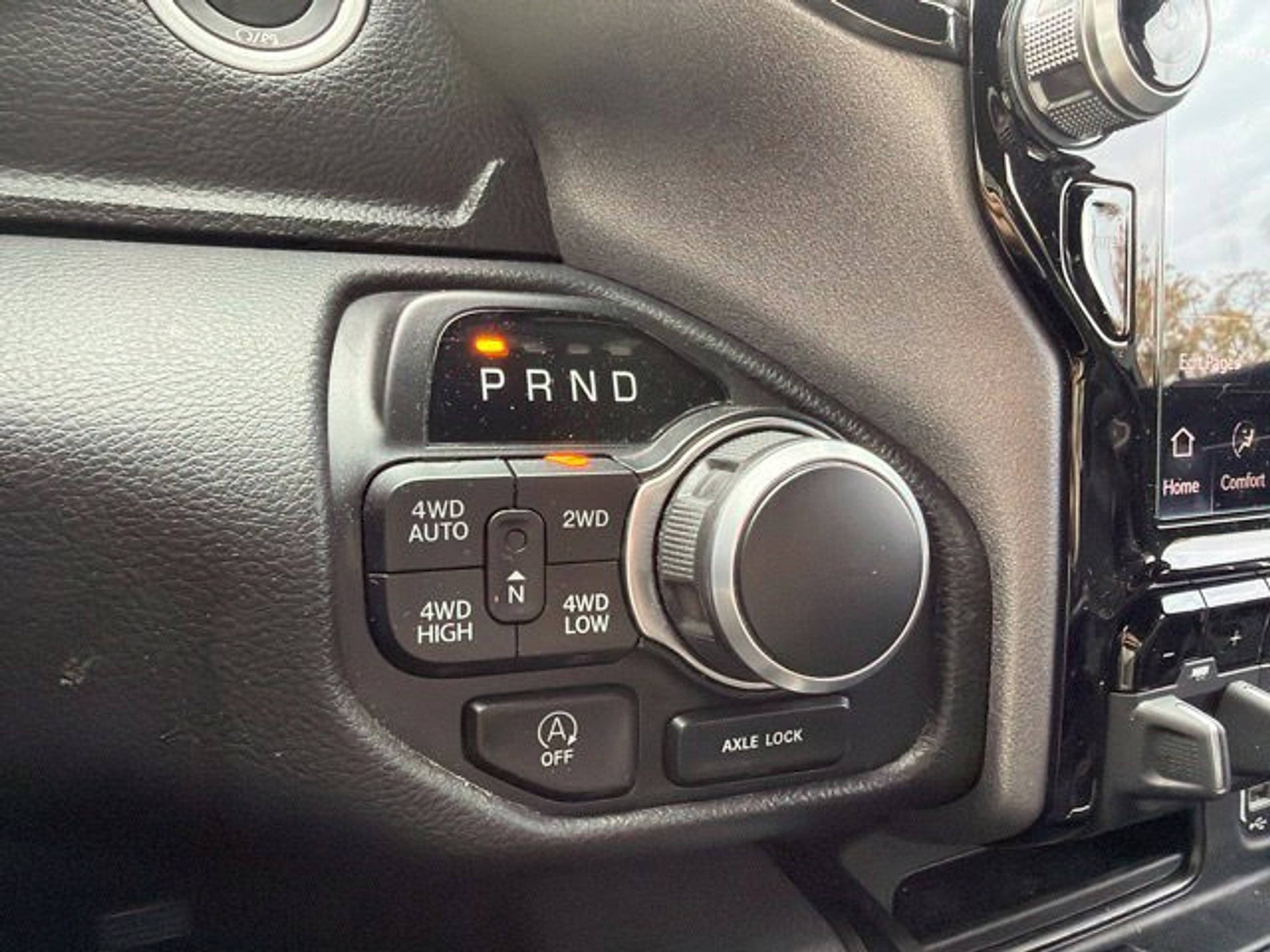 Used 2024 RAM 1500 Big Horn AWD/4WD image 19