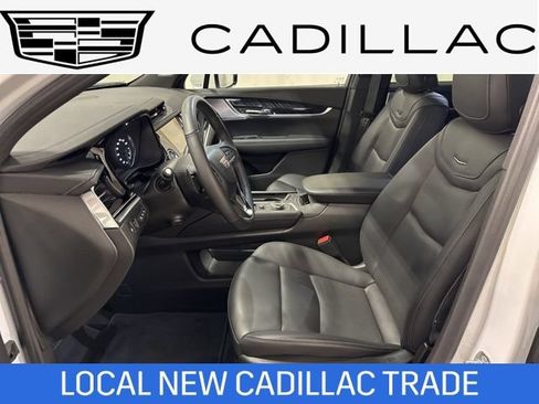 Used 2025 Cadillac XT6 Premium Luxury w/ Technology Package AWD/4WD image 15