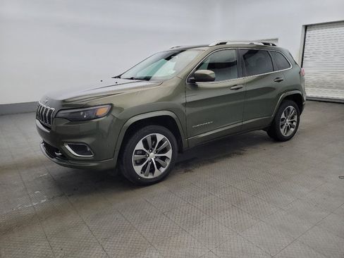 Used 2019 Jeep Cherokee Overland w/ Technology Group image 2