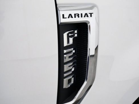 Used 2022 Ford F250 Lariat AWD/4WD image 9