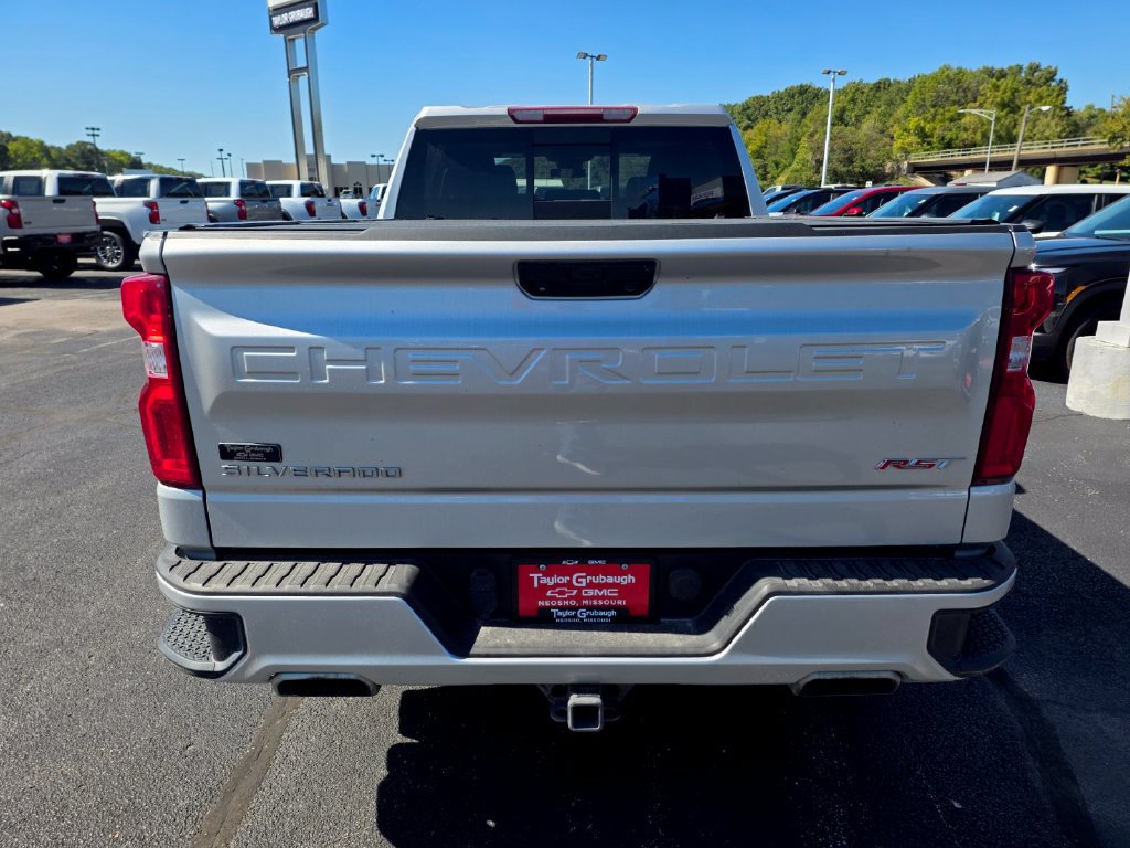 Used 2022 Chevrolet Silverado 1500 RST w/ Convenience Package II AWD/4WD image 7
