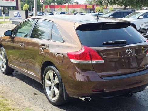Used 2011 Toyota Venza AWD image 4