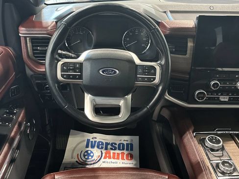 Used 2024 Ford Expedition Max Limited AWD/4WD image 28