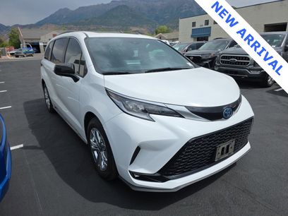Used 2021 Toyota Sienna Limited