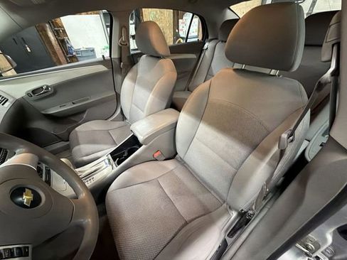 Used 2011 Chevrolet Malibu LS image 16