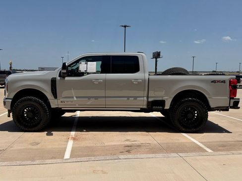Certified 2026 Ford F250 Platinum AWD/4WD image 3