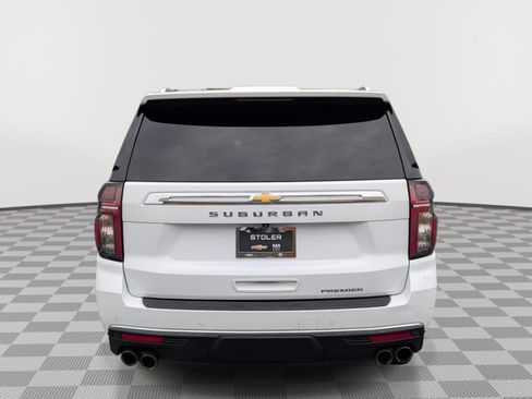 Used 2024 Chevrolet Suburban Premier RWD image 4