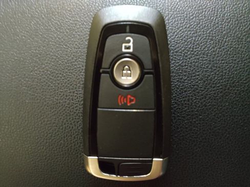 Used 2020 Ford Escape SE FWD image 32