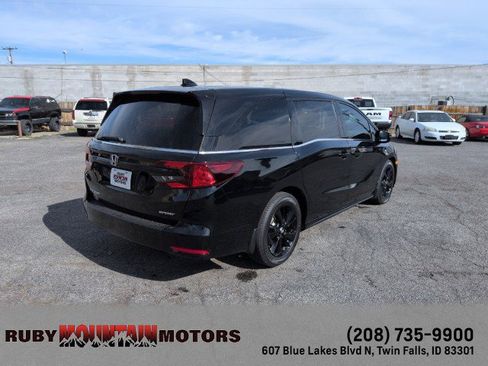 Used 2023 Honda Odyssey Sport image 7