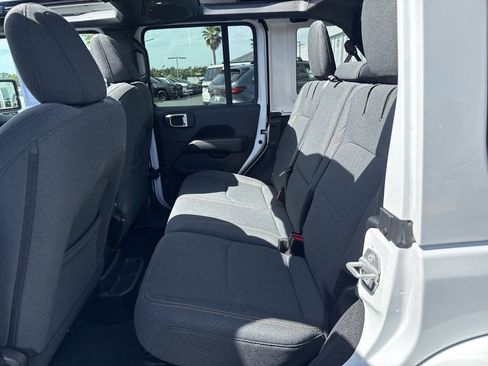 Certified 2025 Jeep Wrangler Unlimited Sahara w/ Safety Group image 16