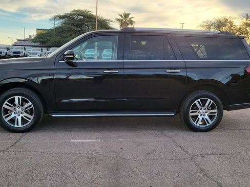 Used 2023 Ford Expedition Max Limited image 5