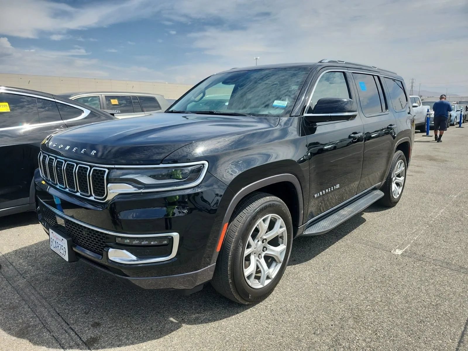 Used 2022 Jeep Wagoneer Series I w/ Convenience Group I AWD/4WD image 2