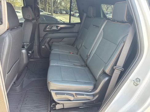 Used 2025 GMC Yukon AT4 image 14