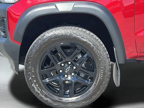 Used 2025 Chevrolet Colorado Trail Boss AWD/4WD image 10