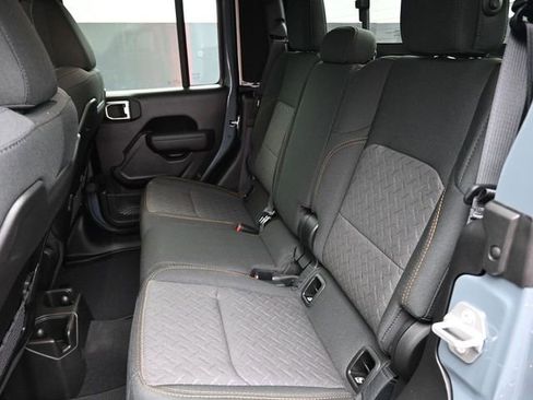 New 2026 Jeep Gladiator Mojave image 18