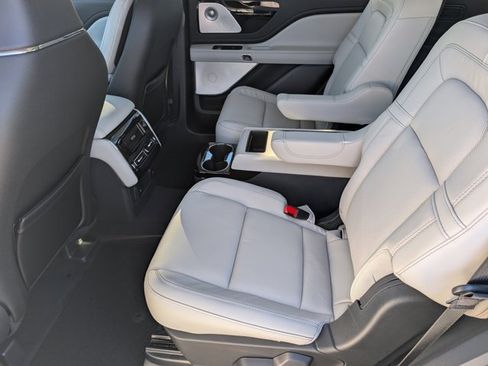 New 2026 Lincoln Aviator Reserve w/ Luxury Package image 26