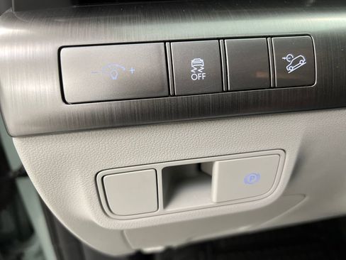 Used 2025 Hyundai Kona SEL FWD image 38