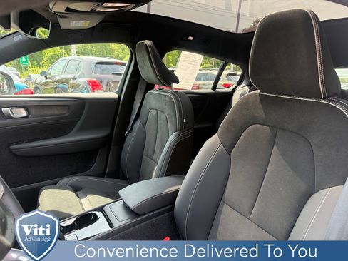 Certified 2023 Volvo C40 P8 Recharge Plus AWD/4WD image 18