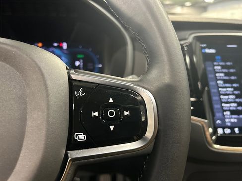 Certified 2023 Volvo XC90 T8 Ultimate w/ Protection Package Premier image 14