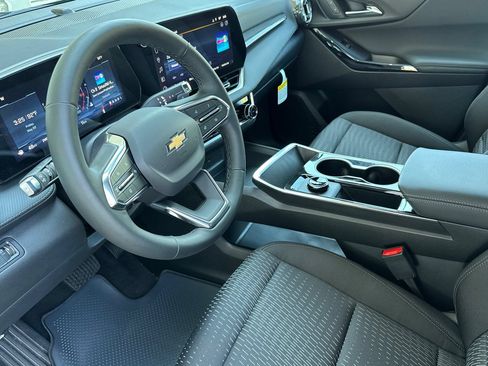 New 2026 Chevrolet Equinox LT w/ Safety and Technology Package AWD/4WD image 9